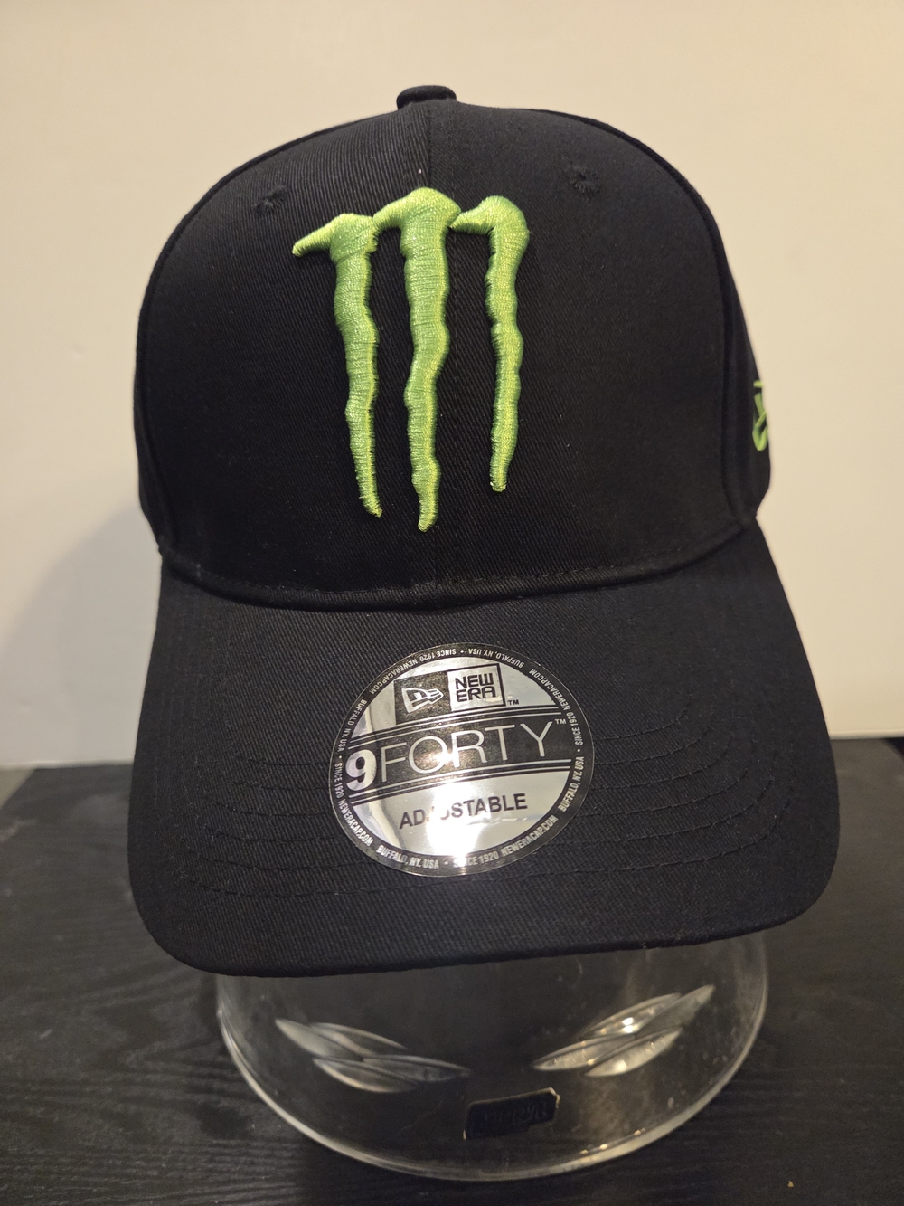 MONSTER ENERGY BLACK & LIME GREEN ADJUSTABLE BASEBALL HAT.